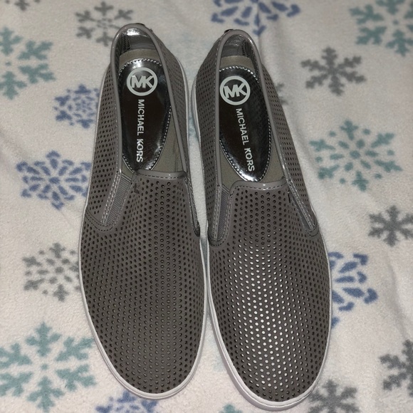 Micheal Kors Slip On Shoes - Picture 2 of 3